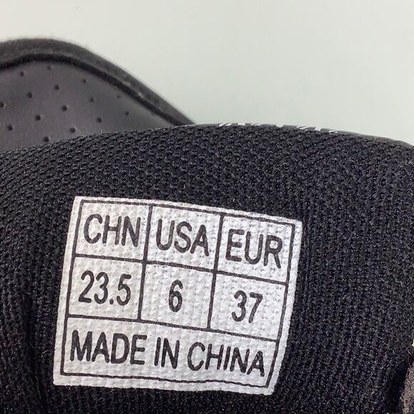 Wheely’s Heelys lighted sneakers with wheels roller skates shoes kids size 6 EUC - Picture 13 of 16